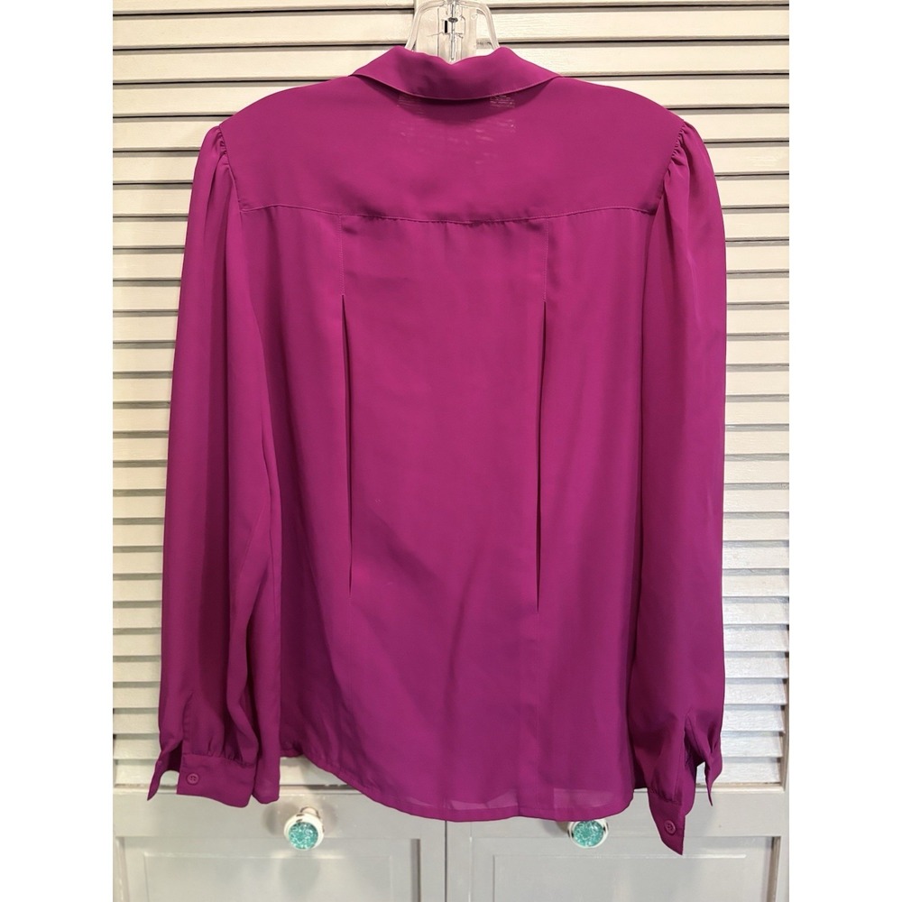 La Blouse Chiffon Pleated Long Sleeve Button Up Blouse Size 12 Cuff Darted Back - Picture 4 of 6
